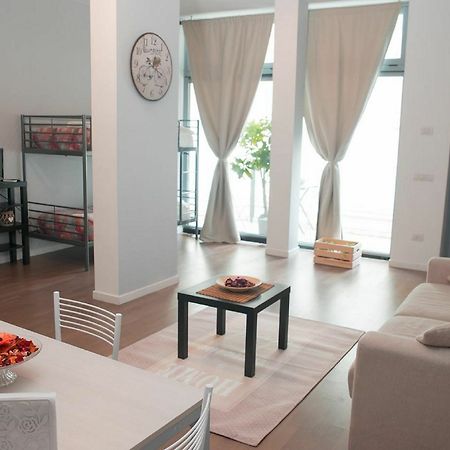 Red Line Apartments Milano Luaran gambar