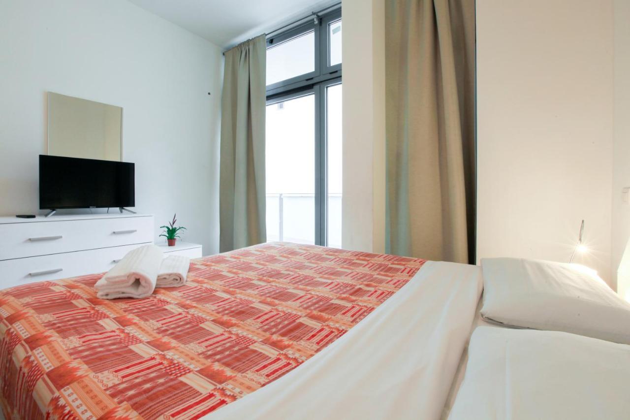 Red Line Apartments Milano Luaran gambar