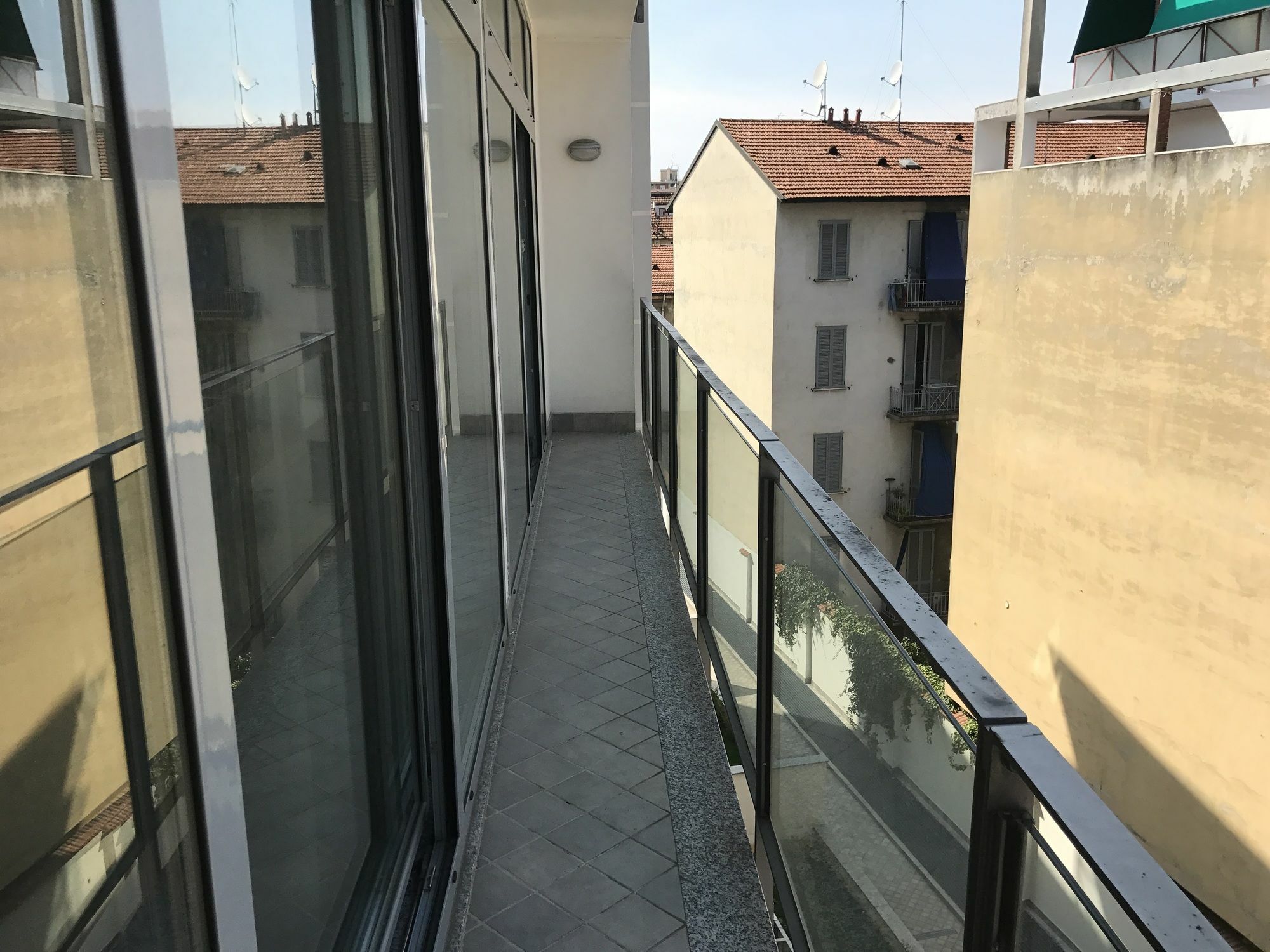 Red Line Apartments Milano Luaran gambar