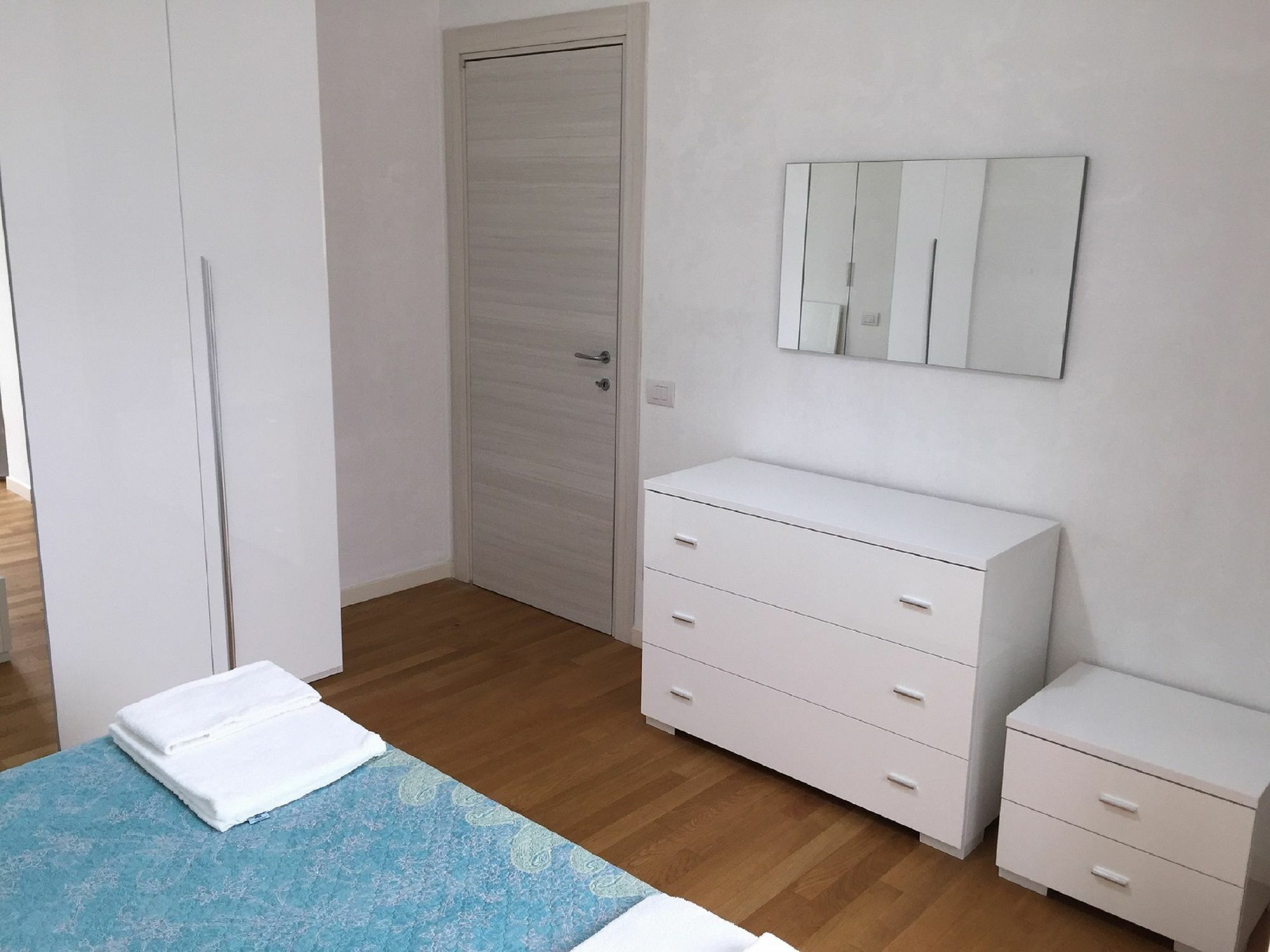 Red Line Apartments Milano Luaran gambar