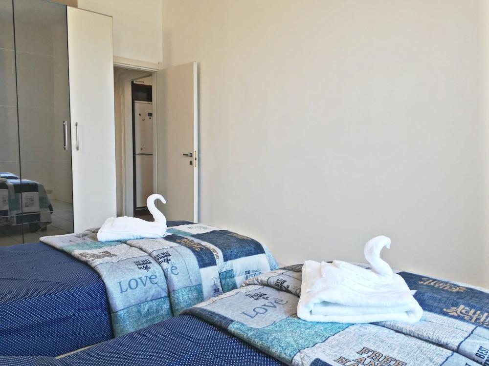 Red Line Apartments Milano Luaran gambar