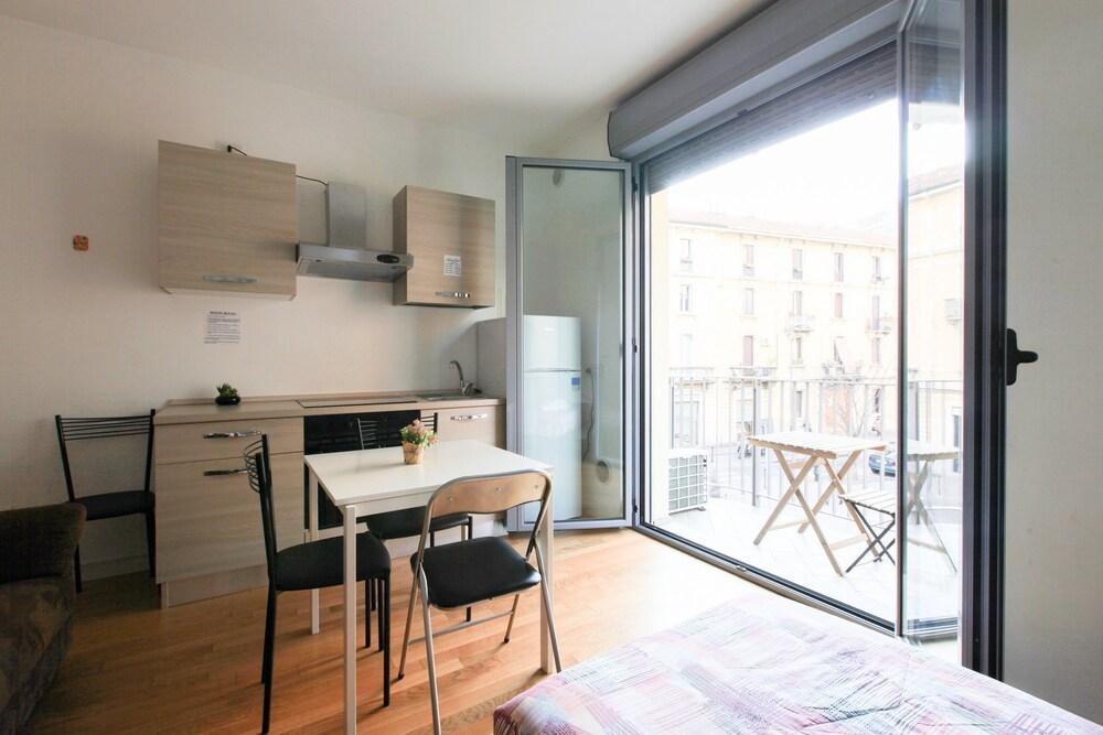 Red Line Apartments Milano Luaran gambar
